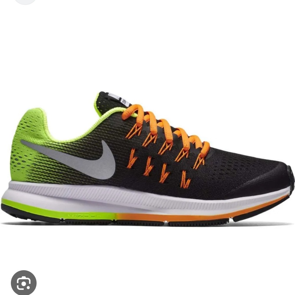 NWOT-Nike Big Boy Zoom Pegasus 33 in Black/Orange/Lime